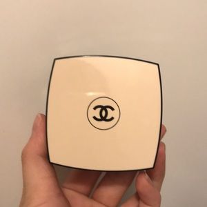 Chanel gel touch health glow tint cushion